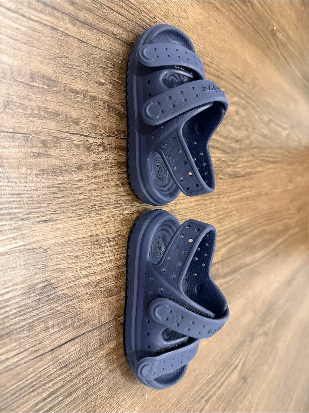 Native Kids Navy Double-Strap Velcro Waterproof Sandals, C6, Excellent Condition